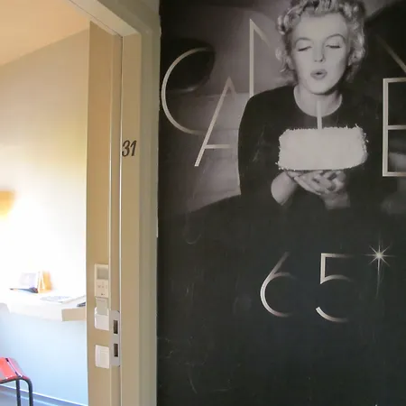 7阿特酒店 3* 戛纳