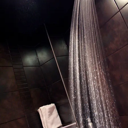 7阿特酒店 3* 戛纳