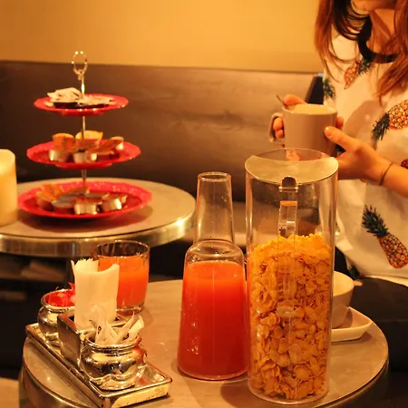 7阿特酒店 戛纳