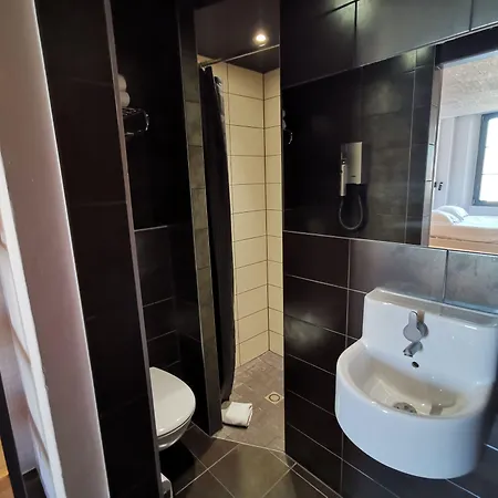 酒店 7阿特酒店 3*